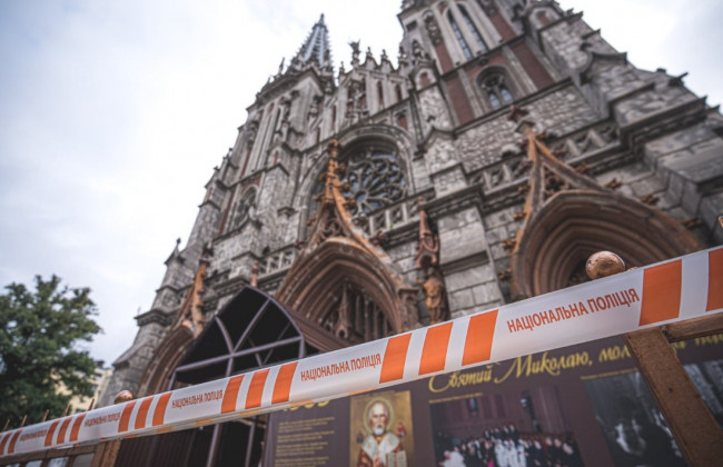 В МВД назвали предварительную причину пожара в костеле Святого Николая в Киеве