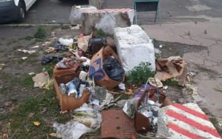 В сети показали ужасные последствия стихийной торговли на киевской Троещине