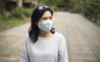 Врач рассказал, какие маски лучше защищают от штамма «Дельта»