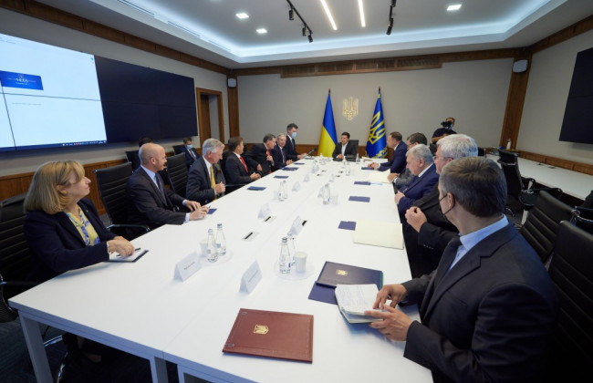 «Розраховуємо на підтримку США щодо членства України в НАТО», – Зеленський на зустрічі з делегацією Конгресу США