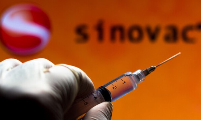 Ученые выяснили, что повышает защиту от штамма «Дельта»