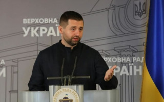 Планується 3-4 кадрових заміни у Кабміні: Арахамія прокоментував ротації в Уряді