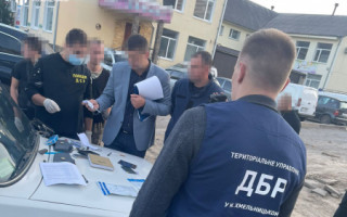 На Вінниччині високопосадовець ДСНС брав гроші за незаконний продаж пального