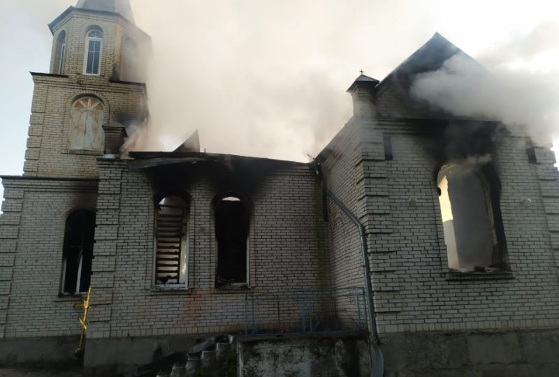 Под Киевом вспыхнула церковь, фото