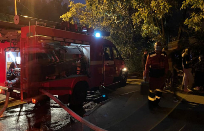 В Киеве вспыхнул пожар в общежитии известного университета