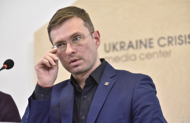 МОЗ із СБУ перевірятиме на достовірність довідки про вакцинацію учителів