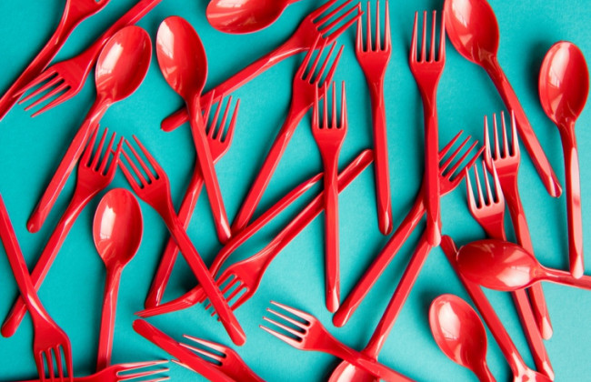 В Україні обмежать використання одноразового пластику