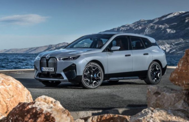 Гламур и роскошь: BMW iX — первый электромобиль с алмазными динамиками