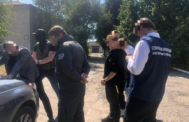 Прокурор успешно прошел аттестацию, но попался на взятке