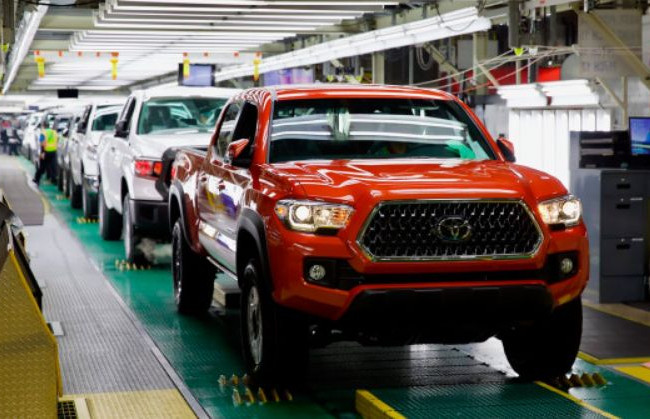 Toyota резко сократила производство автомобилей: назвали причину