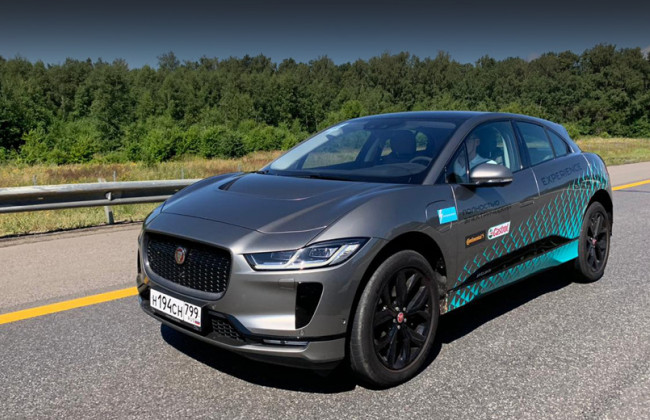 Отличаются скоростью и запасом хода: назвали пять лучших электрокаров