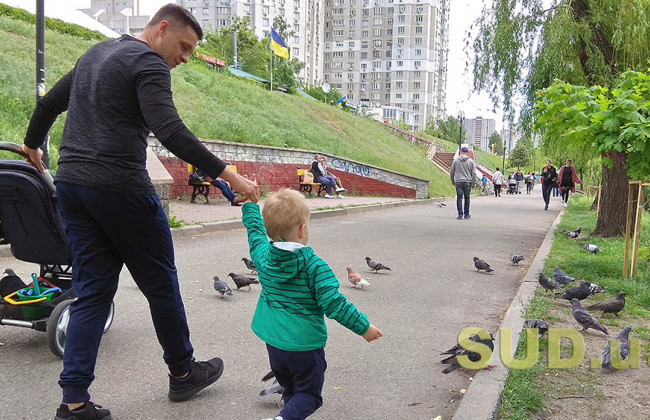 Чи може бажання дитини про позбавлення її батька батьківських прав бути абсолютним для суду