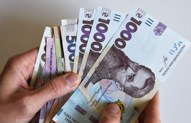 Средняя зарплата в конце 2022 года превысит 17,5 тысяч гривен, — Шмыгаль