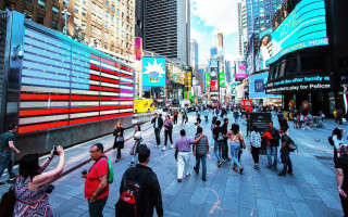 «Дельта»-штамм бьет не только по здоровью, но и по кошелькам: пострадали розничные продажи в США