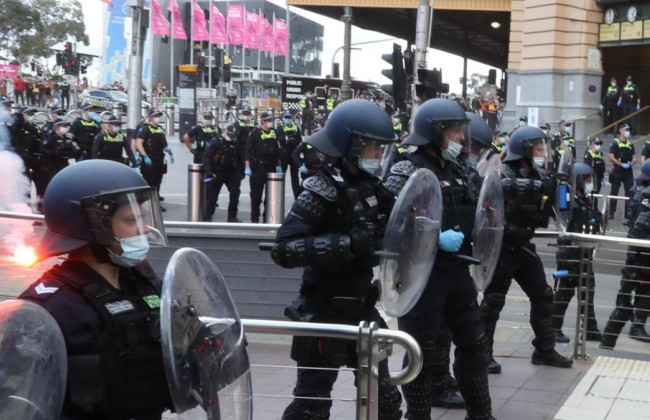 Ковид в Австралии: останавливают общественный транспорт и изолируют целый город