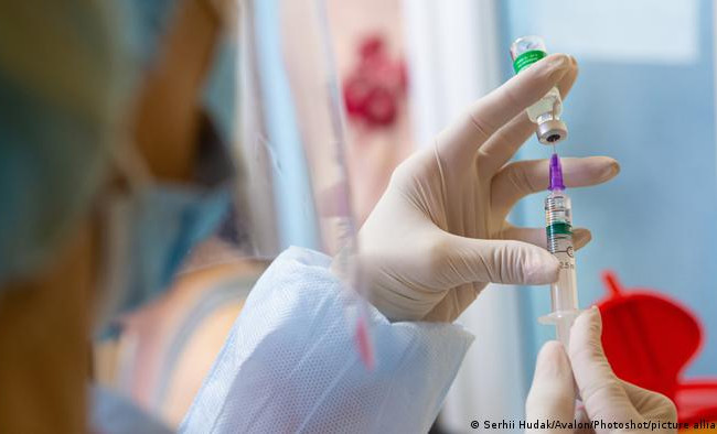 МОЗ прогнозує повторну вакцинацію проти коронавірусу через рік