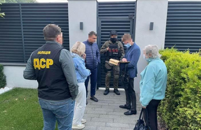 Двоє екскерівників науково-дослідних інститутів розтратили майже 42 млн грн бюджетних коштів