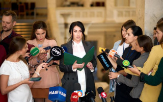 «Слуга народа» разошлась во мнении с Разумковым: требуют включить в повестку повышение налогов