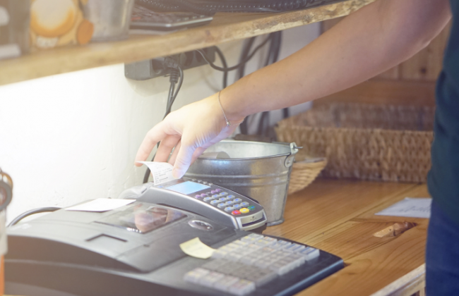 Невидача розрахункового документа у паперовій формі на вимогу споживача: чи настає відповідальність