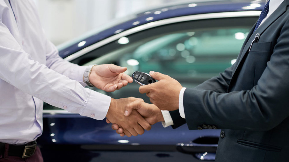 Особливості придбання автомобіля за довіреністю та договором купівлі-продажу