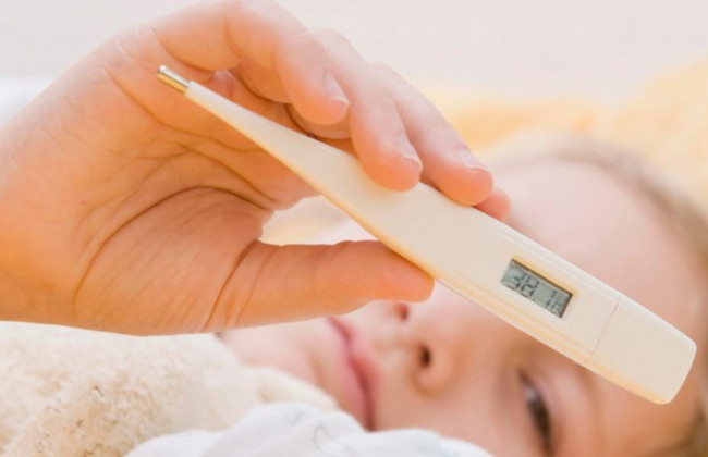 Врач сообщил, как распознать первые симптомы «Дельты»