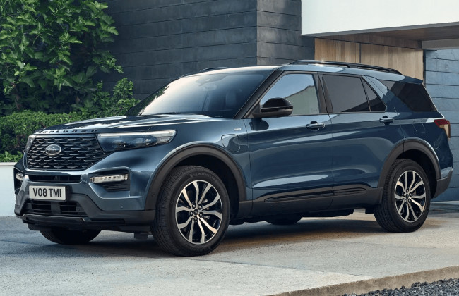 Владелец Ford Explorer нечаянно сжег свою машину: видео