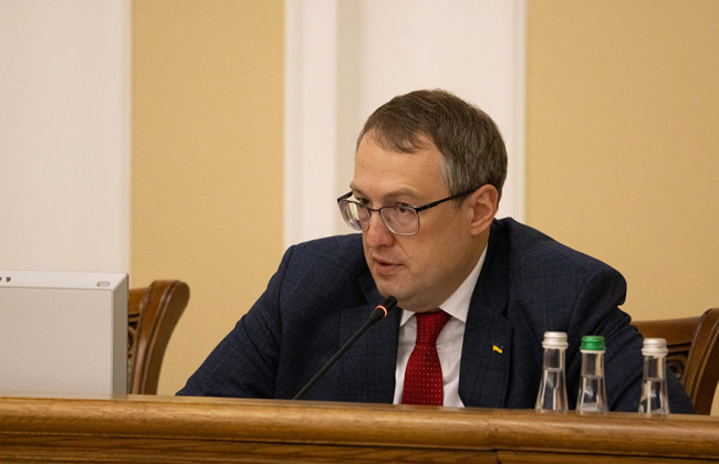 Покушение на Шефира: Геращенко назвал основною версию цели обстрела