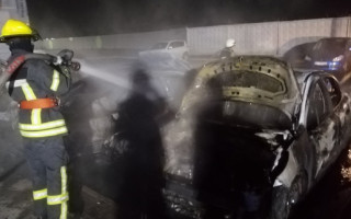 Под Киевом на парковке горели автомобили