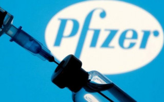 В США одобрили применение бустерных доз вакцины Pfizer для некоторых групп населения