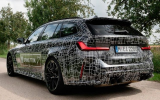 Появилось первое официальное фото универсала BMW M3