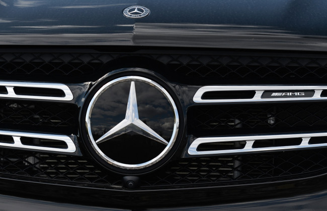 Автомобили Mercedes-Benz приходится ждать больше года: причина