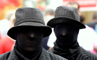 Давали хабар нотаріусу: в Києві рейдери намагались захопити компанію