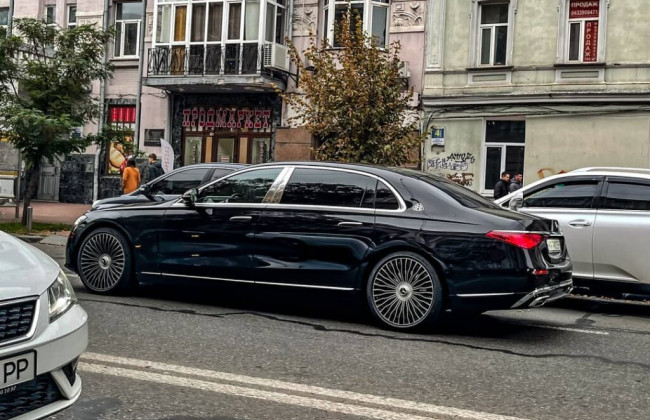В Киеве заметили новейший Mercedes-Maybach за 5 миллионов: как выглядит авто