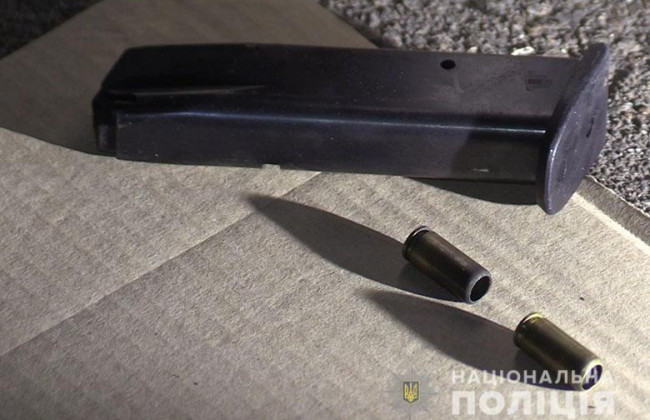 В Киеве мужчина закончил спор с прохожим выстрелом в грудь