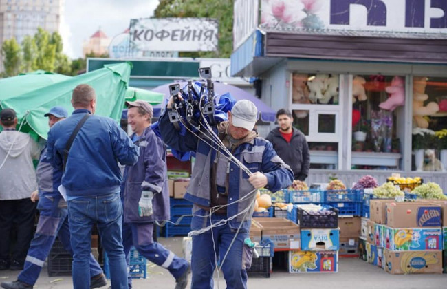 На київській Оболоні знесли два стихійні ринки