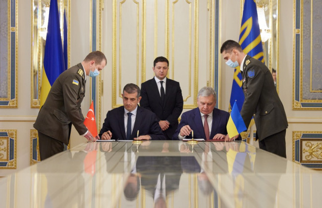 Україна та Туреччина підписали Меморандум щодо будівництва навчально-випробувального центру з експлуатації безпілотників