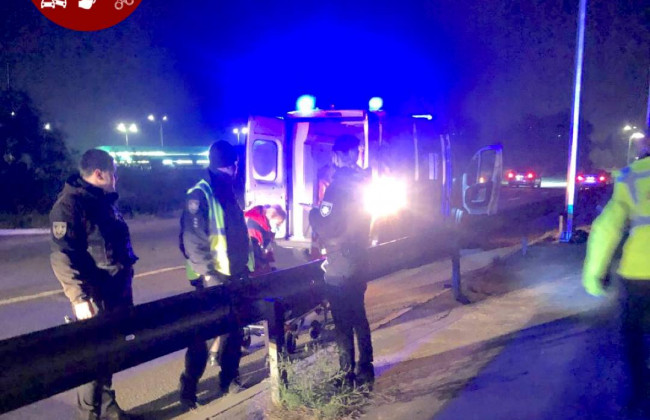 Смертельное ДТП в Киеве: женщина не справилась с управлением и слетела с дороги