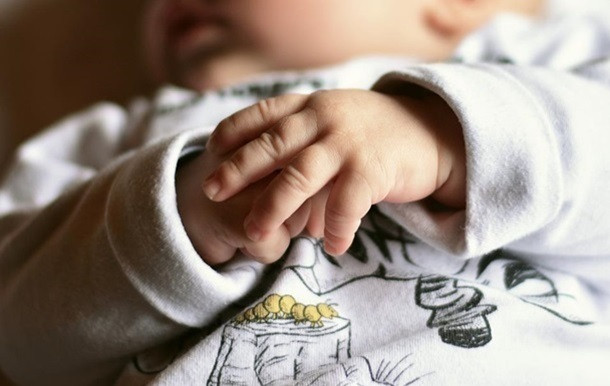 Стало відомо, як виплачується засудженій допомога у разі народження дитини