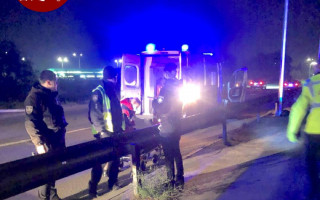Смертельное ДТП в Киеве: женщина не справилась с управлением и слетела с дороги