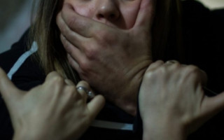 Обколол наркотиками и изнасиловал: в Мариуполе мужчина надругался над 17-летней