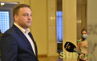 Мы должны принять закон об обороте оружия, — Денис Монастырский