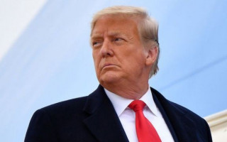 Трамп просит суд заставить Twitter восстановить его аккаунт