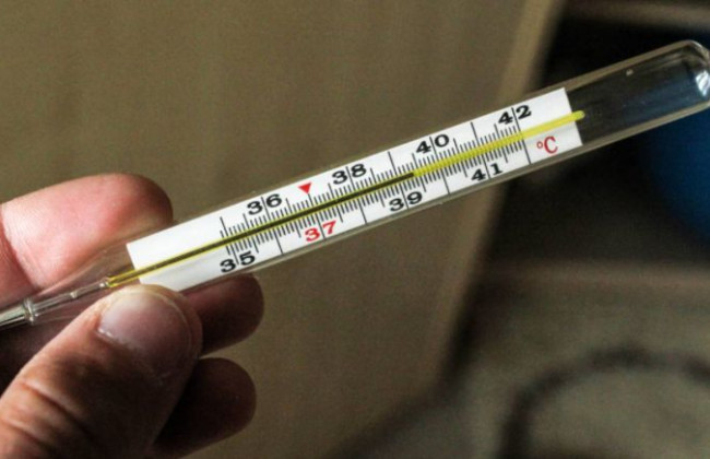 Назвали симптомы штамма «Дельта» у невакцинированных и привитых людей