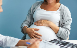 «Дельта»-штамм «охотится» на беременных: ученые говорят об опасности