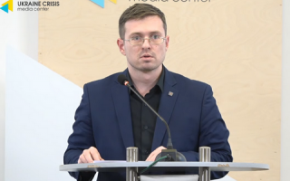 В Украине пик коронавируса продлится месяц: назвали сроки