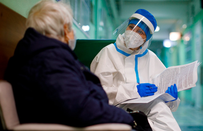 Врачи рассказали, как коронавирус меняет внешность человека