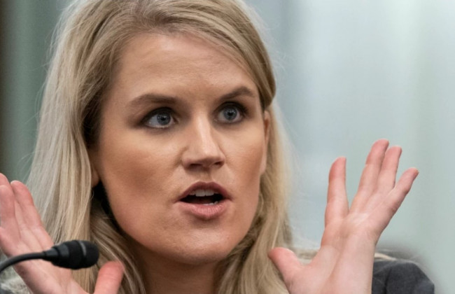 Бывшая сотрудница Facebook раскритиковала соцсеть в Конгрессе США