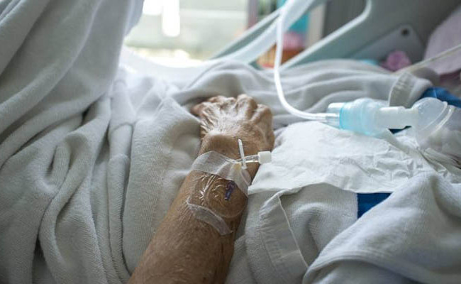 В Днепре медики борются за жизнь семьи с COVID-19