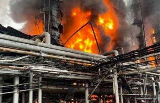 Стоял столб огня: в России на заводе Газпрома прогремел взрыв, видео