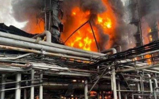 Стоял столб огня: в России на заводе Газпрома прогремел взрыв, видео